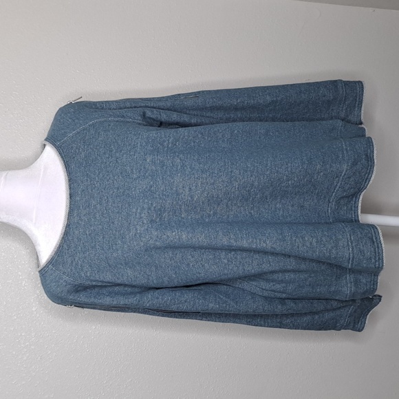 Rock & Republic Women's Blue Sweatshirt Size Medium Long Sleeve Zipper Detail - Picture 1 of 16